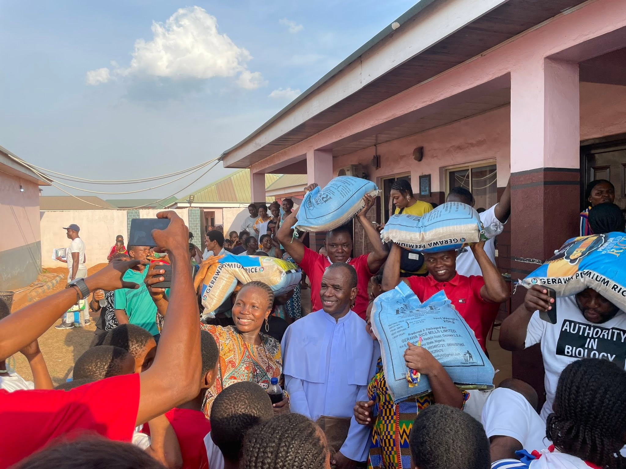 The Multi-Life Savers team distributing support in an underserved Nigerian community